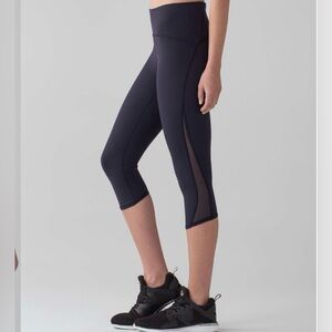 Lululemon Train Time Leggings w/ 17” inseam- EUC